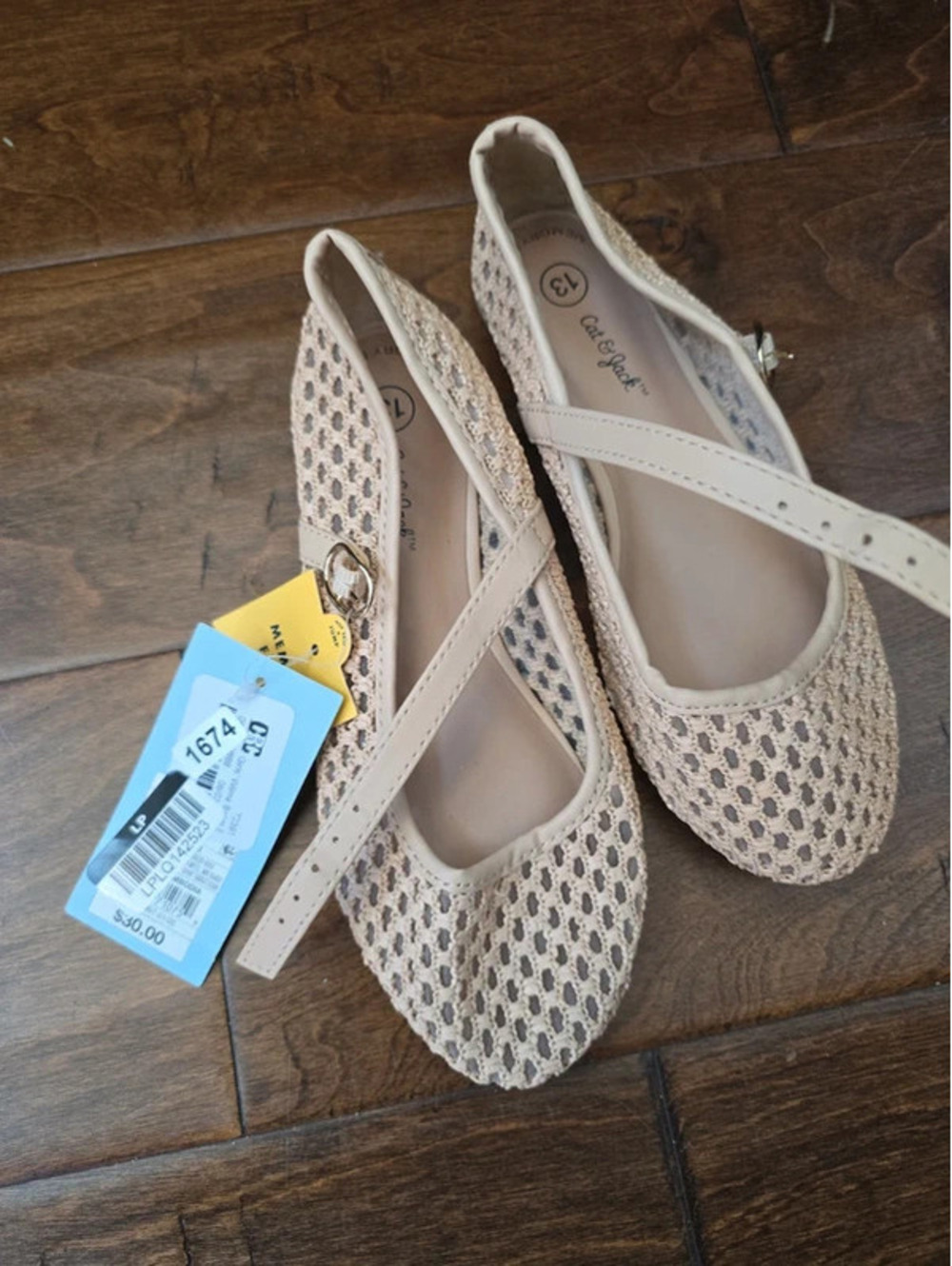 Size 13 brand new shoes from target item. 1674 box 26